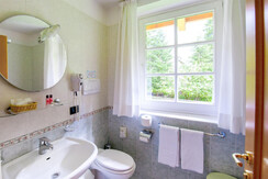 bagni camere a canazei a canazei_camere a canazei_