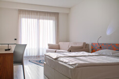 junior suite discover