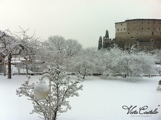giardino-neve-vista-castello