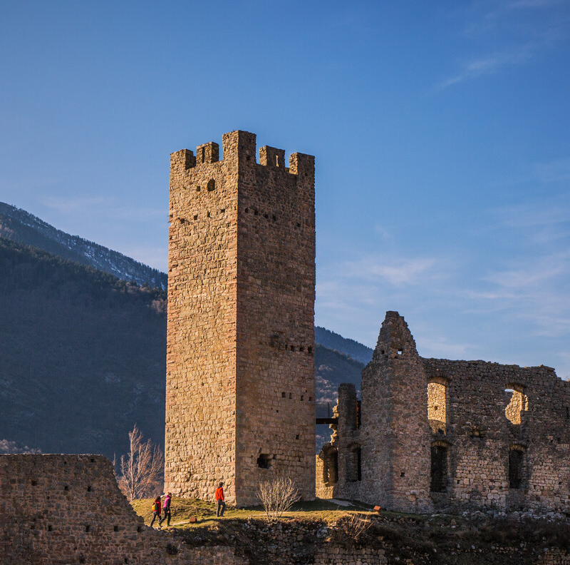 https://www.visittrentino.info/eventexport/7856282/aperitivo-al-castello_134980387_1.jpg?id=7856282&modified=1783045865&preset=FULLRES
