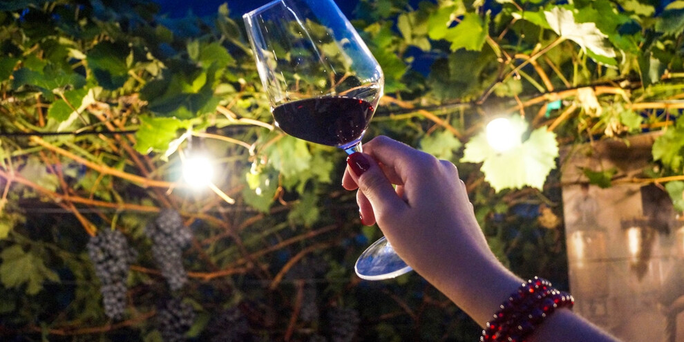Star-filled wine glasses – Rotaliano