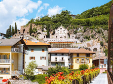 Tra le Montagne - Il Giardino del Vino più bello d’Europa