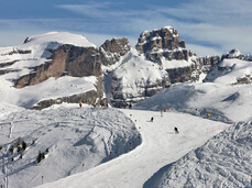 Skiing in Trentino, at the feet of the Brenta Dolomites, is really exciting