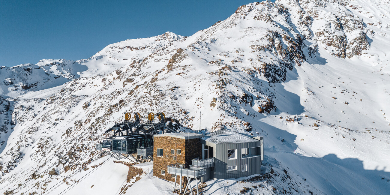 Eröffnung der Berghütte Mythe im ersten plastikfreien Skigebiet der Welt #1