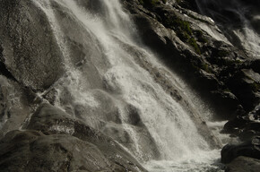 Trentino und sein Wasser:  Gesunde Quellen, klare Seen und die besten Angelplätze