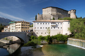 Mai-Brückentage im Trentino verbringen: 5 Tipps für ein langes Wochenende in den Dolomiten