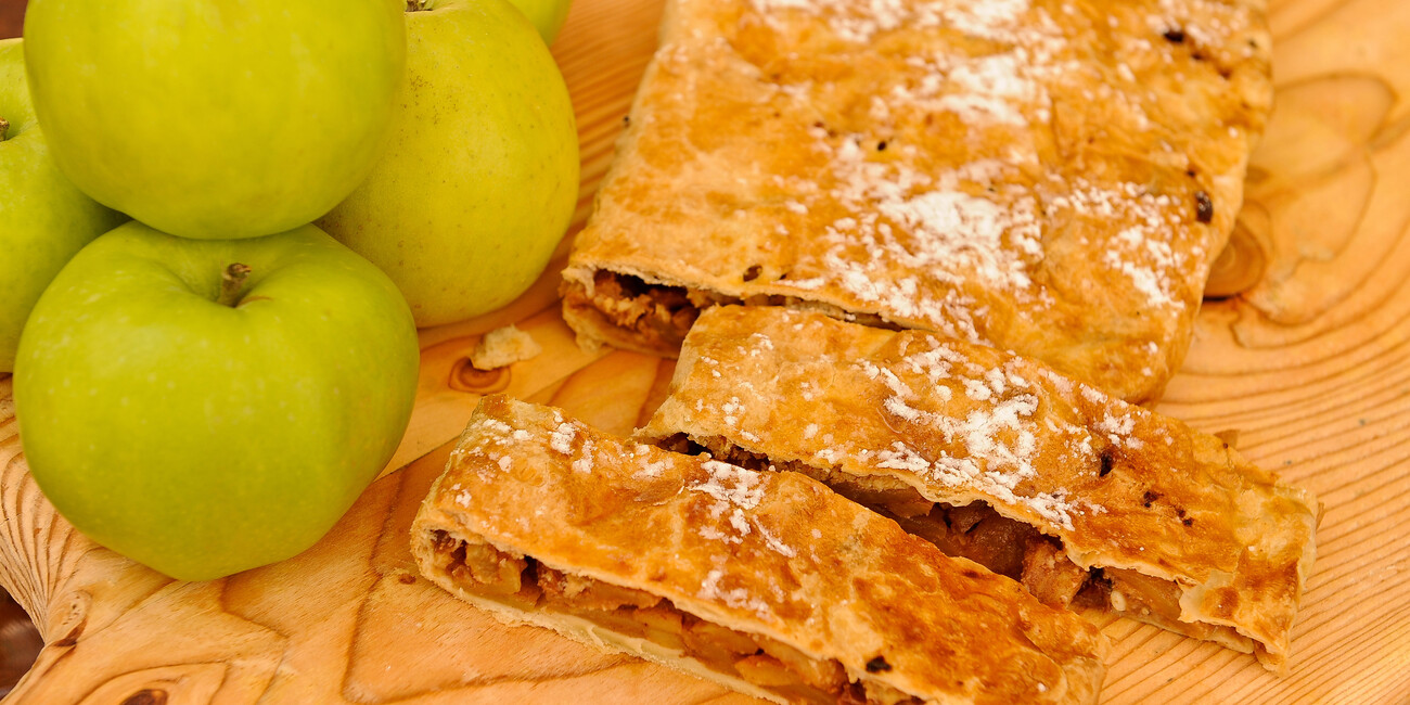 Trentiner Strudel mit Frühlingsblumen #2