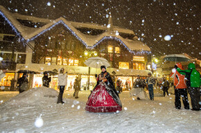 Karneval im Trentino: Buntes Treiben und ursprüngliche Riten