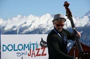 Von der Piste ab zum Dolomiti Ski Jazz