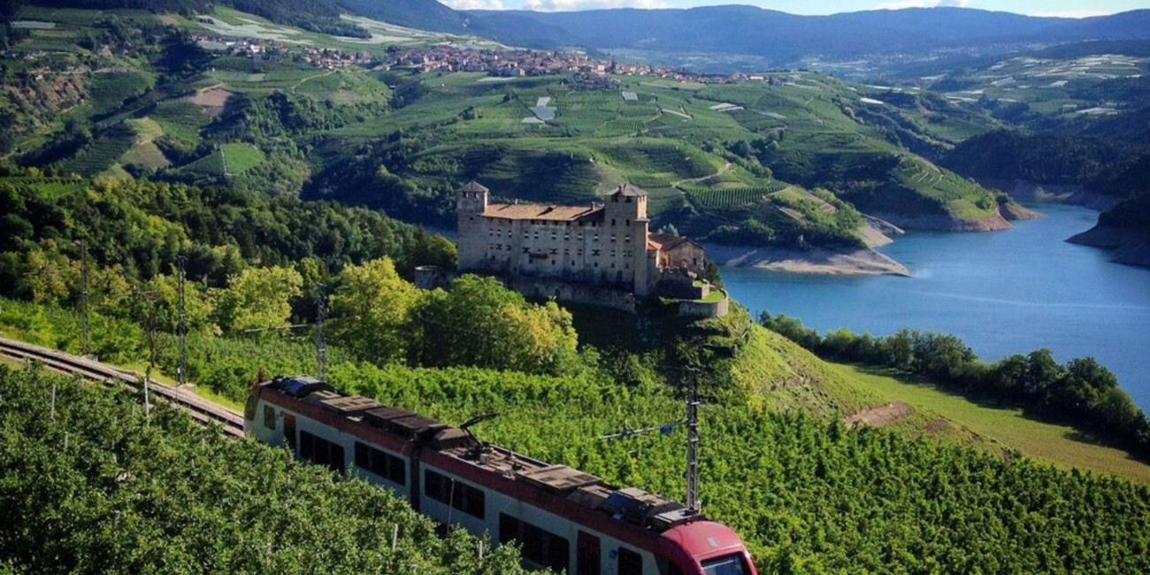 LUNGO I BINARI DELLA STORIA E DELLA CULTURA #1