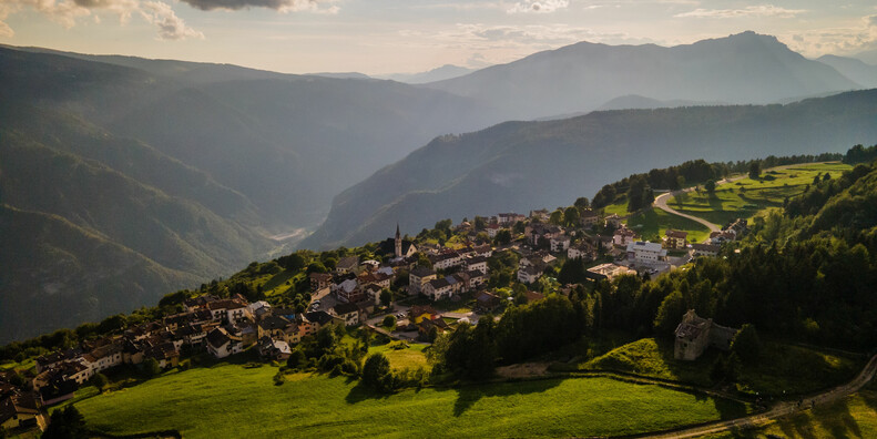 SPRING CYCLE ROUTES AROUND ITALY’S OFFICIAL “MOST BEAUTIFUL VILLAGES” IN TRENTINO #1
