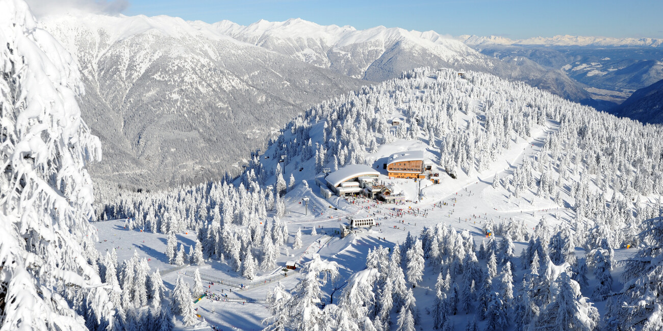 A SLALOM BETWEEN GOURMET MOUNTAIN HUTS  #11