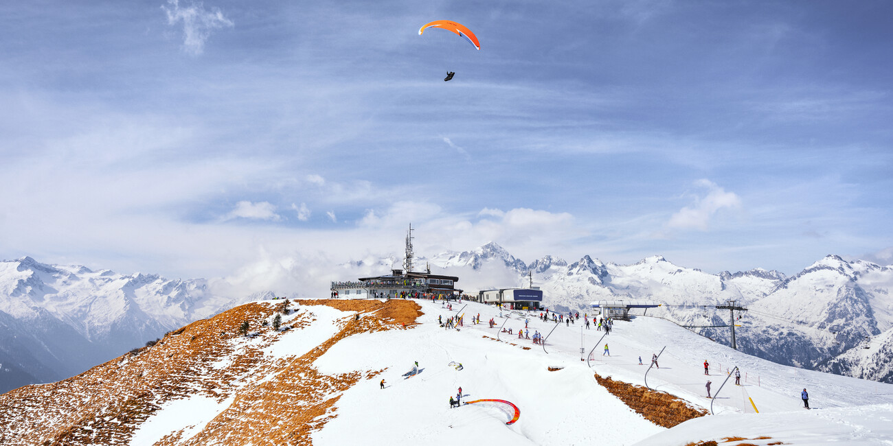 A SLALOM BETWEEN GOURMET MOUNTAIN HUTS  #4