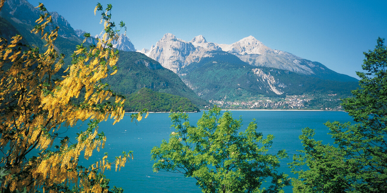 WALK BETWEEN WATER AND SKY IN TRENTINO, WHERE EACH LAKE HAS ITS OWN COLOUR #3