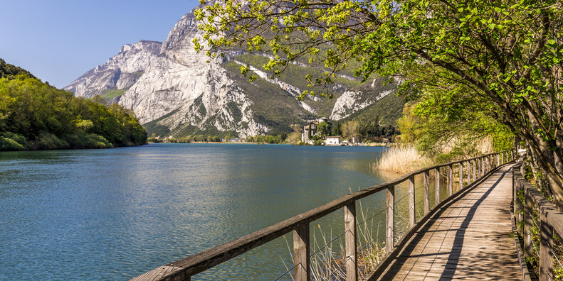 WALK BETWEEN WATER AND SKY IN TRENTINO, WHERE EACH LAKE HAS ITS OWN COLOUR #5