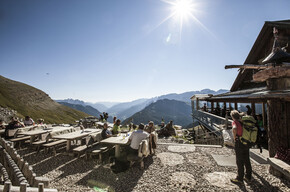 JESIEŃ W TRENTINO: SCHRONISKA, FESTYNY I WYDARZENIA ENOGASTRONOMICZNE