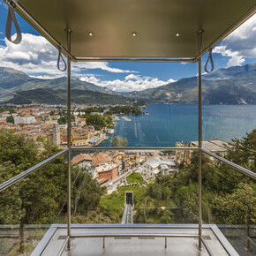Nieuwe panoramische lift naar de top: beleef de Dolce Vita in de...