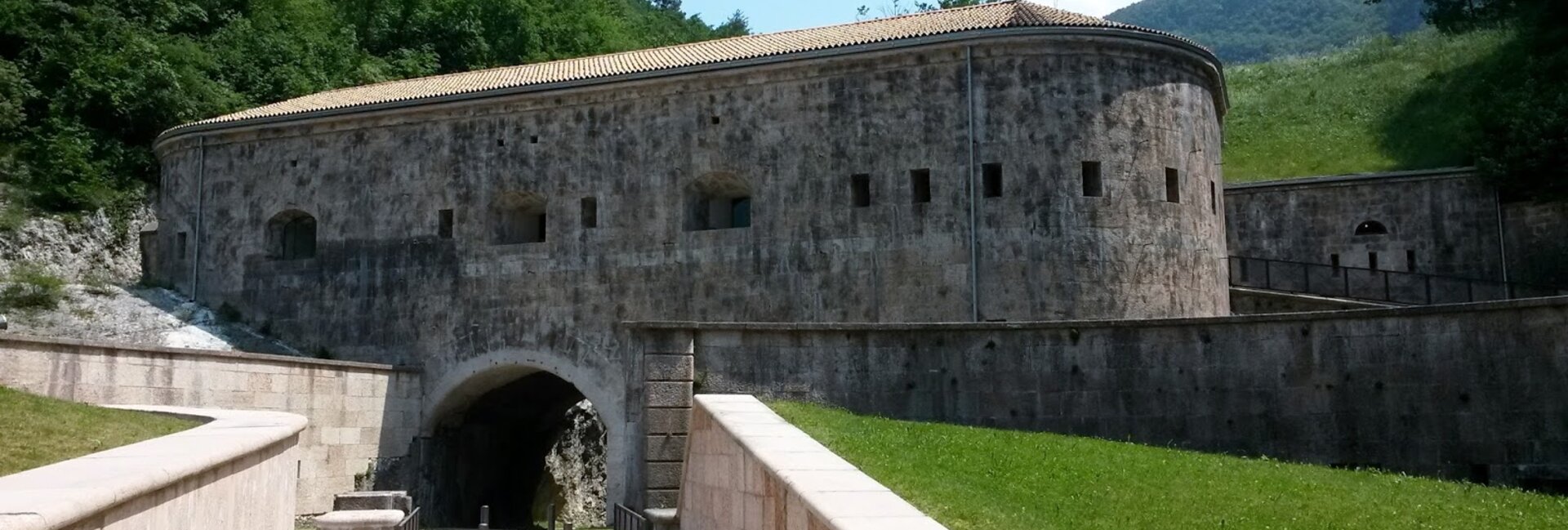 Fort Cadine Bus de Vela