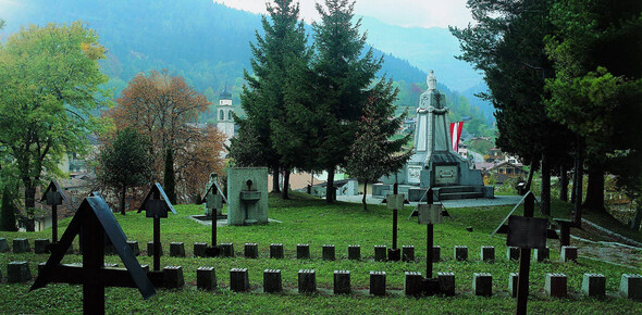 Österreichisch-ungarischer Monumentalfriedhof in Bondo