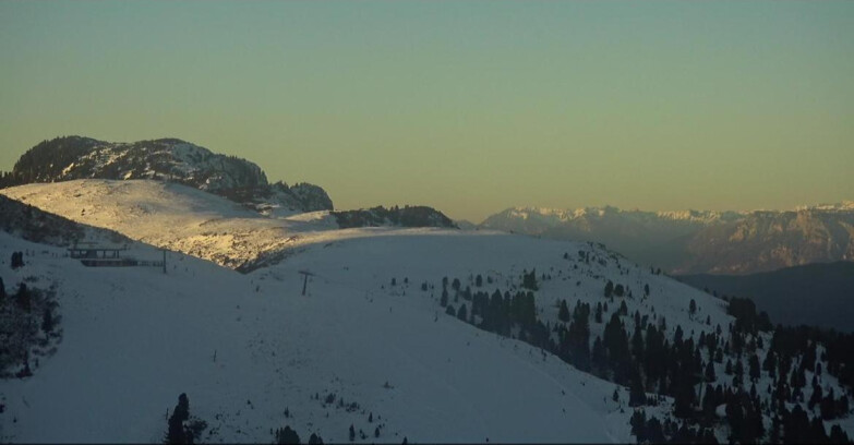 Webcam Пампеаго - Предаццо - Оберегген	 - Chair lift Monte Agnello