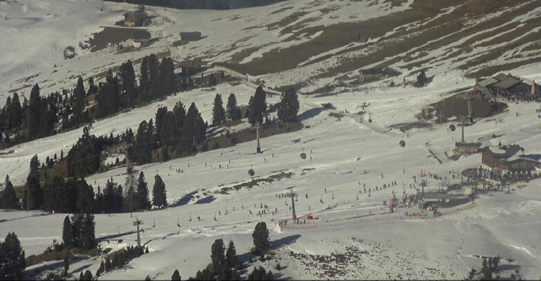 Webcam Pampeago  - Predazzo -  Obereggen - Mountain huts Zisch and Genischer