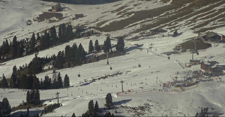 Webcam Pampeago  - Predazzo -  Obereggen - Mountain huts Zisch and Genischer