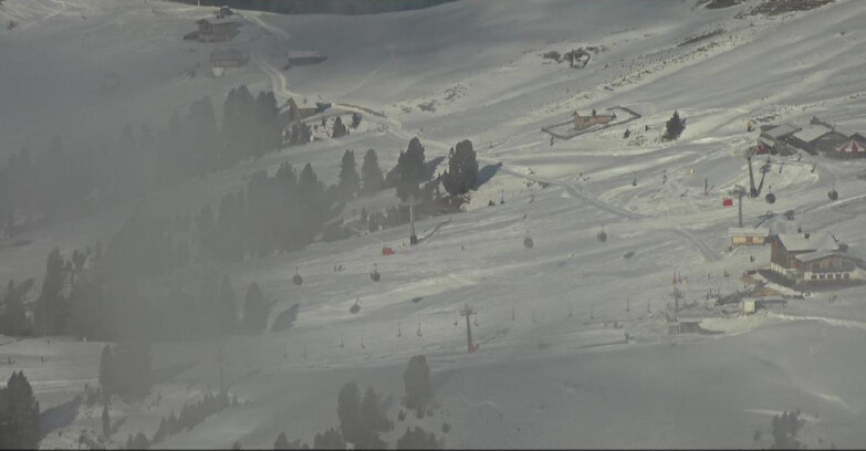 Webcam Pampeago  - Predazzo -  Obereggen - Mountain huts Zisch and Genischer
