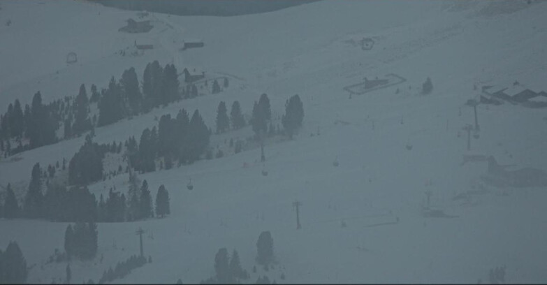Webcam Pampeago  - Predazzo -  Obereggen - Mountain huts Zischg and Ganischger