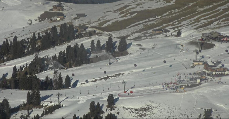 Webcam Pampeago  - Predazzo -  Obereggen - Mountain huts Zischg and Ganischger