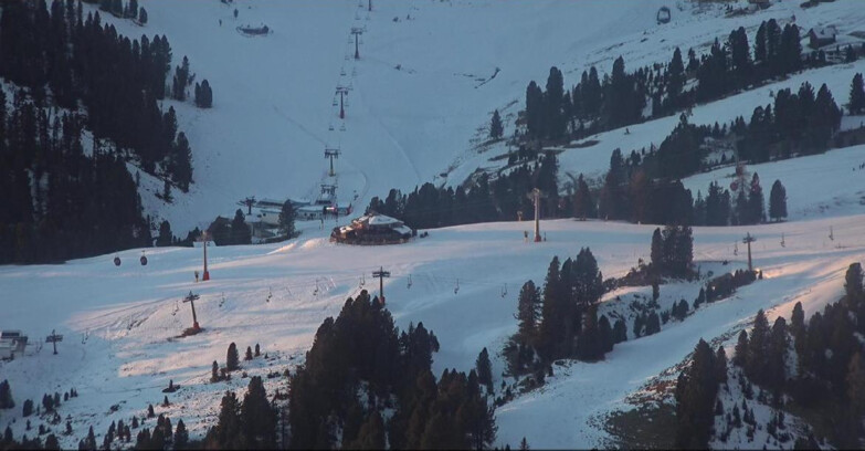 Webcam Pampeago  - Predazzo -  Obereggen - Mountain hut Latemar