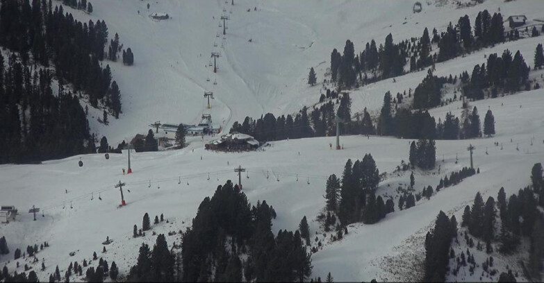 Webcam Pampeago  - Predazzo -  Obereggen - Mountain hut Latemar