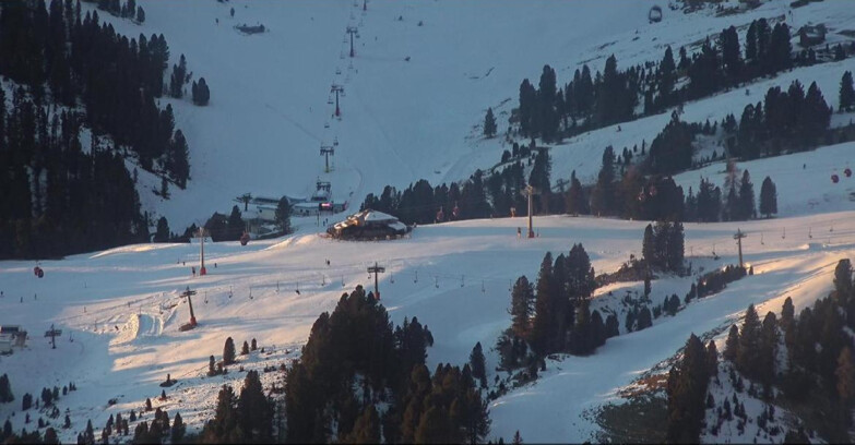 Webcam Pampeago  - Predazzo -  Obereggen - Mountain hut Latemar