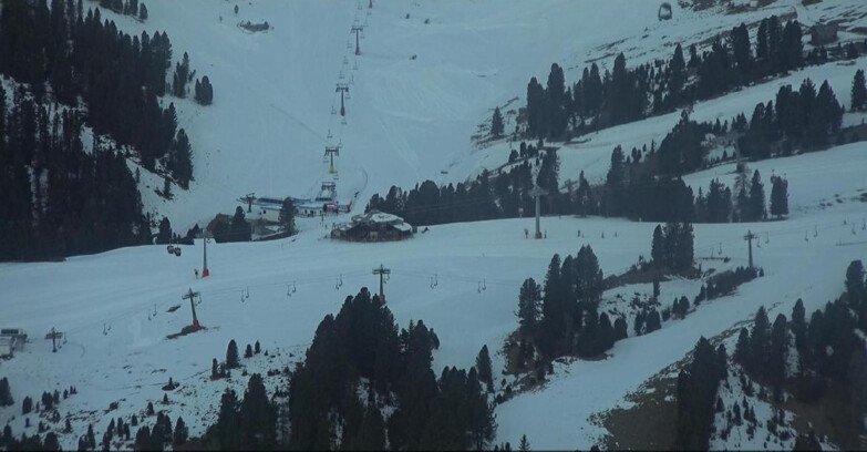 Webcam Pampeago  - Predazzo -  Obereggen - Mountain hut Latemar