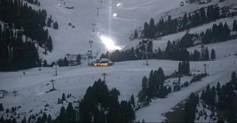 Webcam Pampeago  - Predazzo -  Obereggen - Mountain hut Latemar