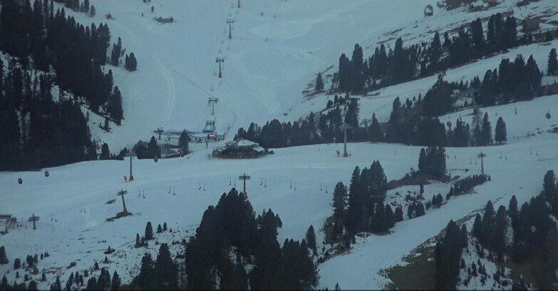 Webcam Pampeago  - Predazzo -  Obereggen - Mountain hut Latemar