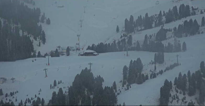 Webcam Pampeago  - Predazzo -  Obereggen - Mountain hut Latemar