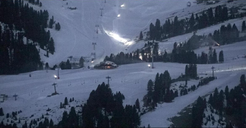 Webcam Pampeago  - Predazzo -  Obereggen - Mountain hut Latemar