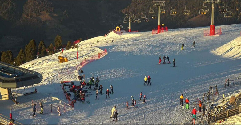 Webcam Alpe Cermis  - Chairlift and slope Lagorai