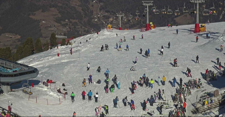 Webcam Альпе-Чермис  - Chairlift and slope Lagorai