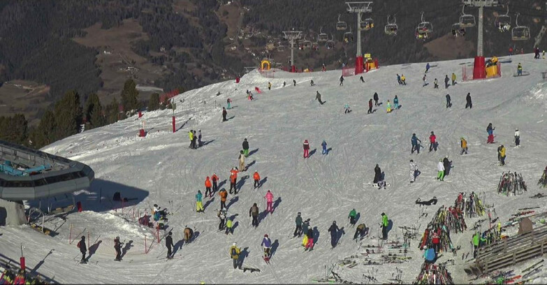 Webcam Альпе-Чермис  - Chairlift and slope Lagorai