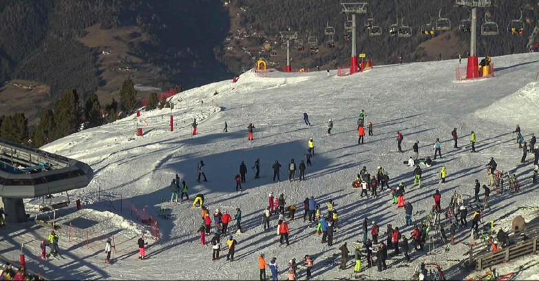 Webcam Альпе-Чермис  - Chairlift and slope Lagorai