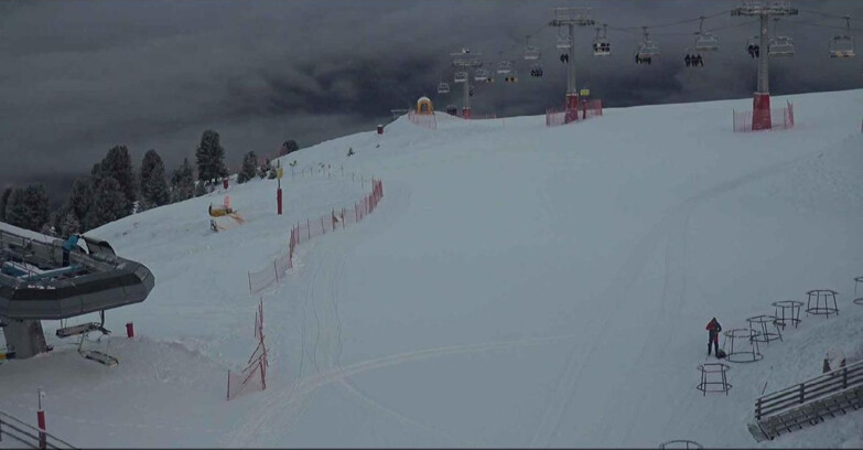 Webcam Alpe Cermis - Sesselbahn und Piste Lagorai