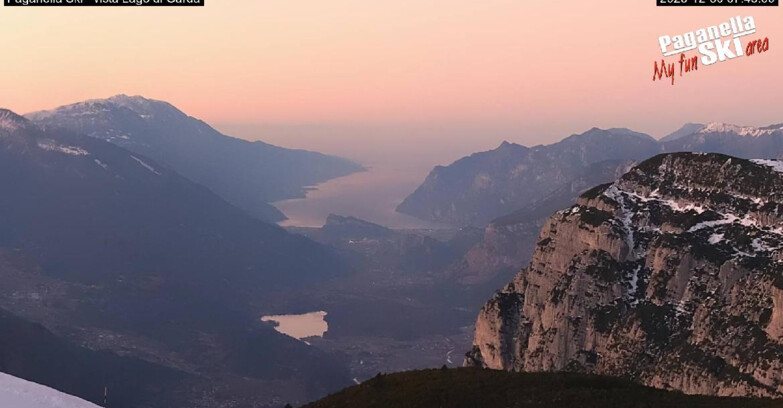 Webcam Paganella Ski -Андало-Фаи-делла-Паганелла  - Vista Lago di Garda