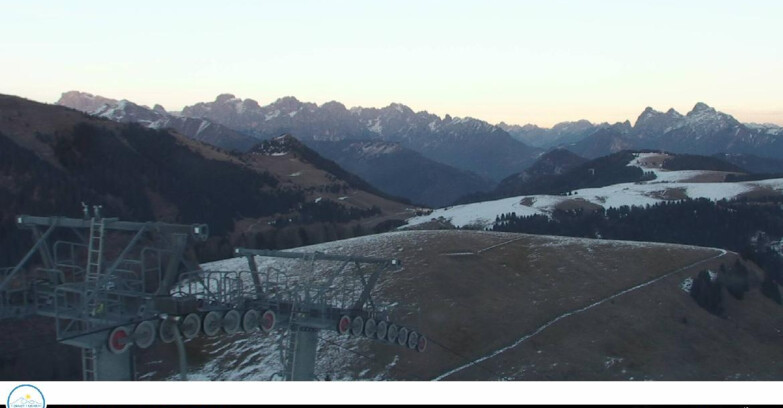 Webcam Passo Brocon-Marande - Panorama vs. Paradiso