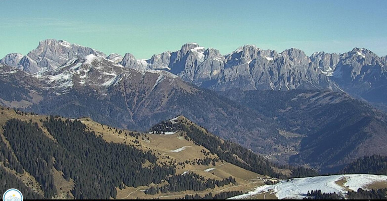 Webcam Passo Brocon-Marande - Brocon Pass and Pale di S.Martino 