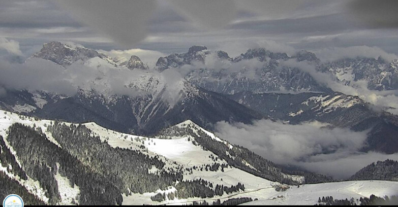Webcam Passo Brocon-Marande - Brocon Pass and Pale di S.Martino 