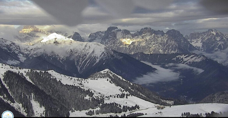 Webcam Passo Brocon-Marande - Brocon Pass and Pale di S.Martino 