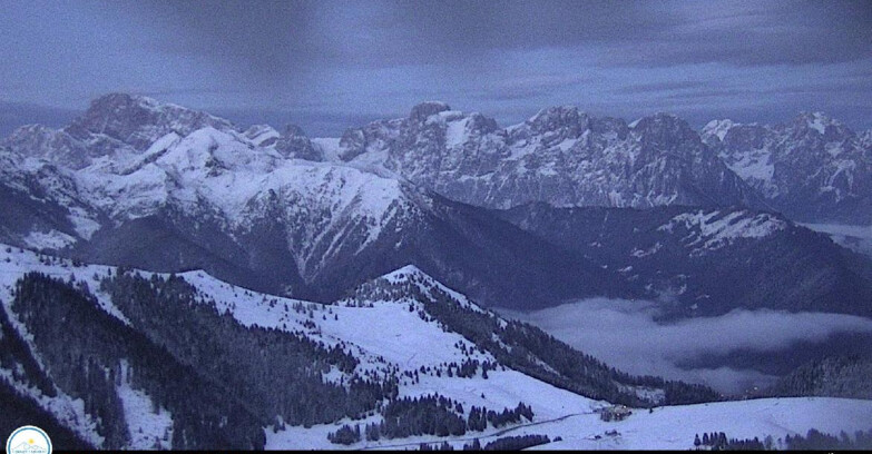 Webcam Passo Brocon-Marande - Passo Brocon e Pale di S.Martino