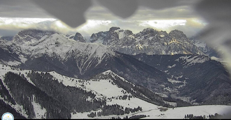 Webcam Маранде - Brocon Pass and Pale di S.Martino 