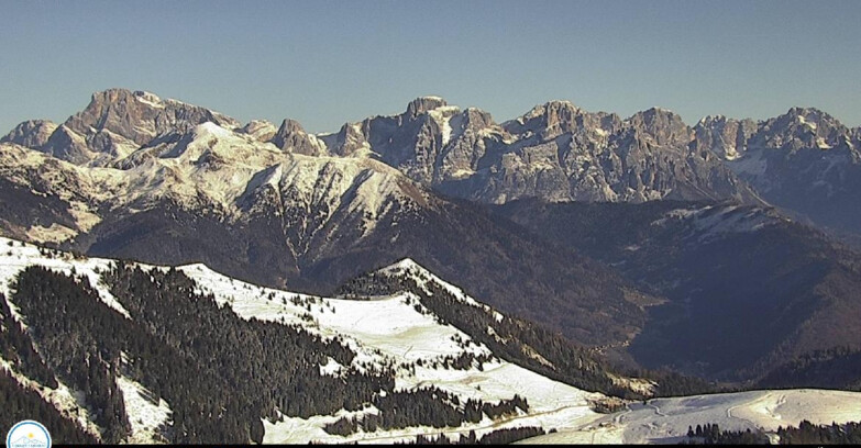 Webcam Passo Brocon-Marande - Brocon Pass und Pale di S.Martino 